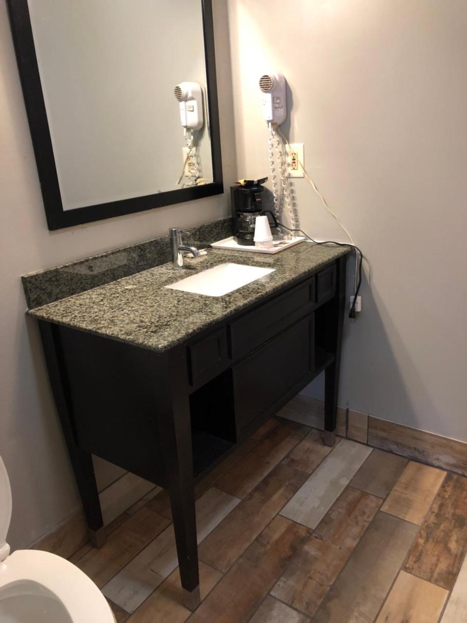 Deerfield Inn And Suites - Fairview Bagian luar foto